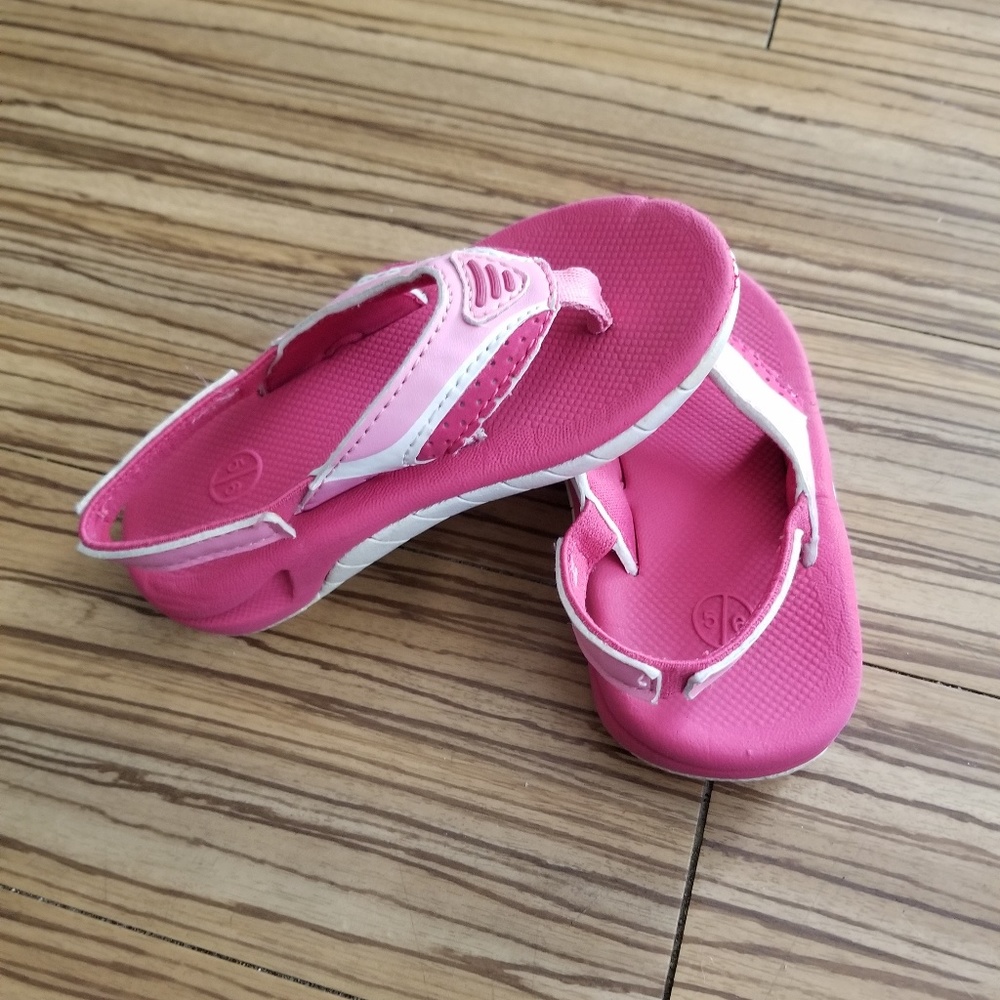 Toddler reefs flip flops size 5/6